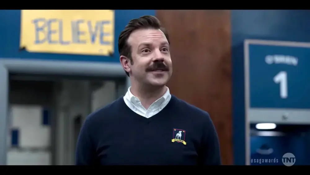 Apple TV libera 1ª temporada de Ted Lasso grátis no Prime Video