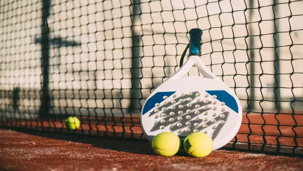 Como escolher aulas de beach tennis em SP