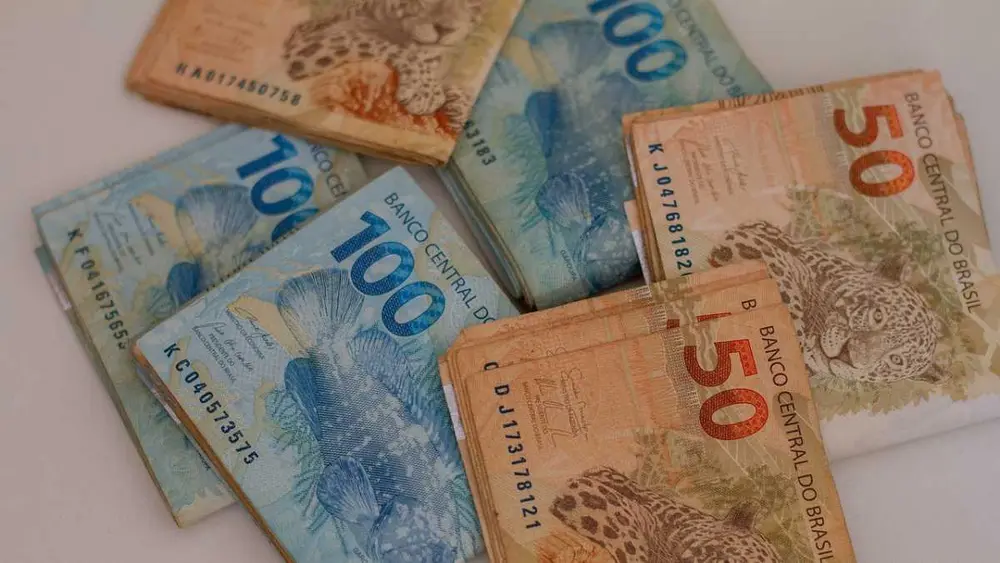 Como transferir investimentos de uma corretora para outra