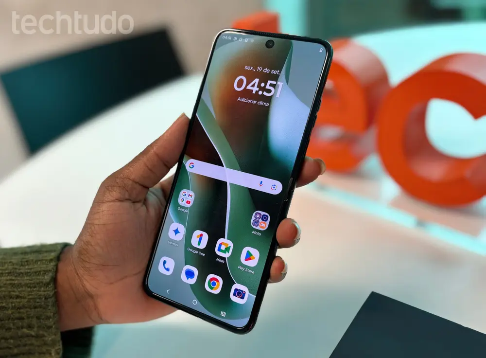 Motorola Razr 60 Ultra atinge menor preço histórico na Amazon