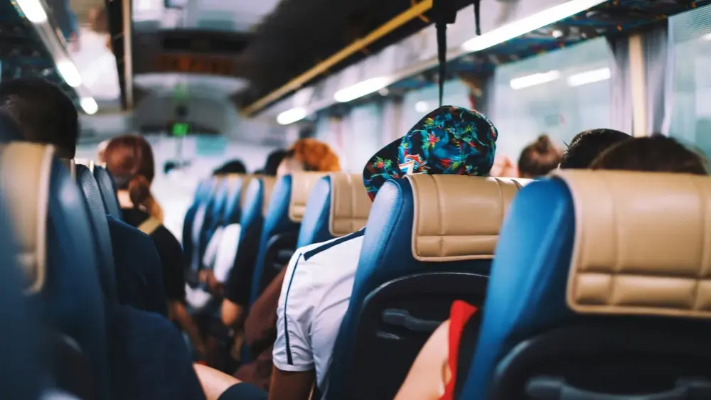 Passagem gratuita 2026: veja quem tem direito além dos idosos